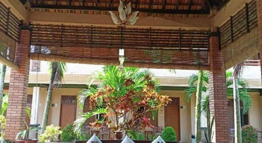 Nyiur Resort Hotel Pangandaran Bagian luar foto